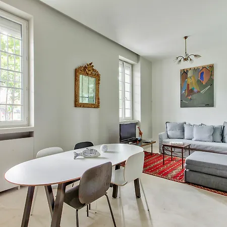 Apartment 45-atelier Buttes Chaumont *